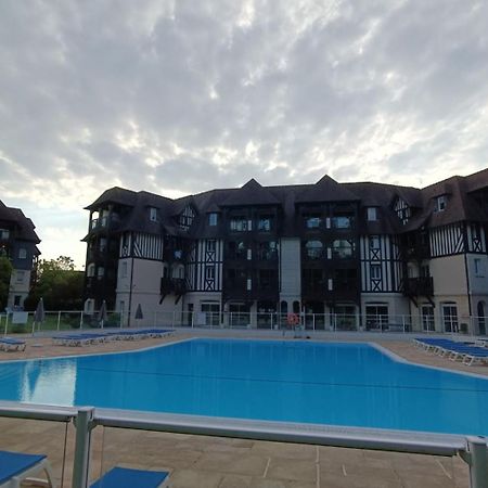 Appart 2 Chambres Piscine Chez Rox - Residence Du Golf โดวีลล์ ภายนอก รูปภาพ